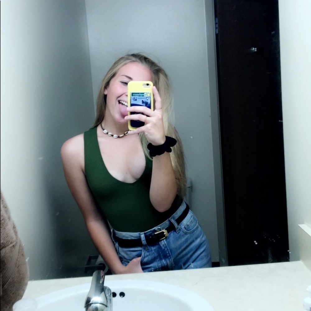 Meet your Posher, Alyssa